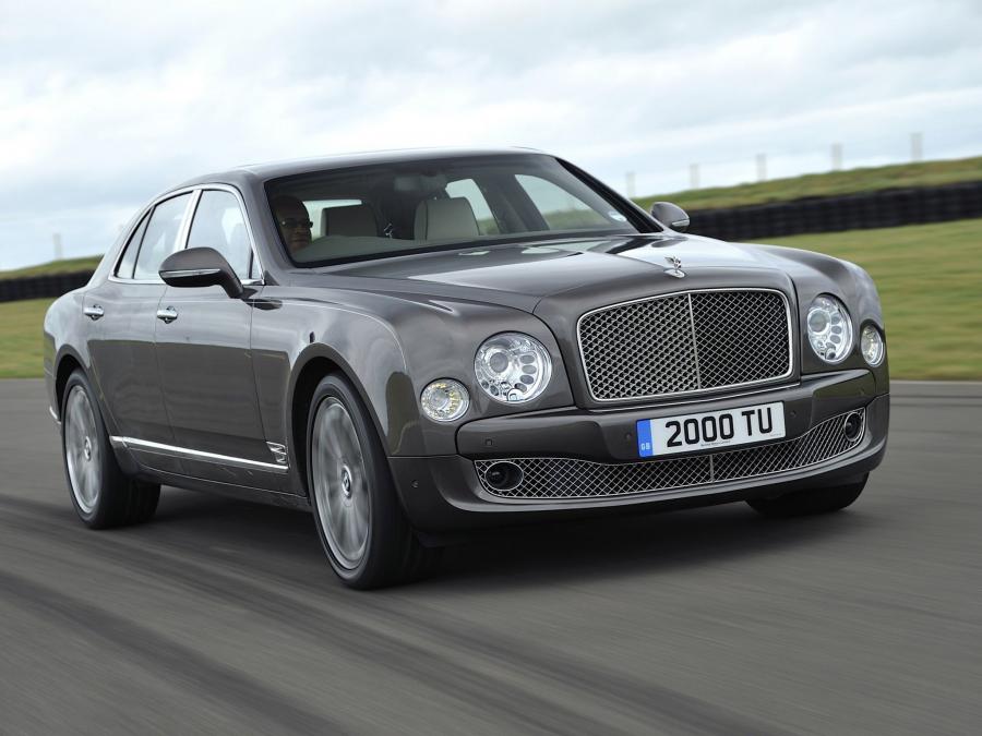  Bentley Mulsanne The Ultimate Grand Tourer 2013 года  (UK) (фото 9 из 23)
